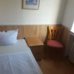 Hostal Gz *